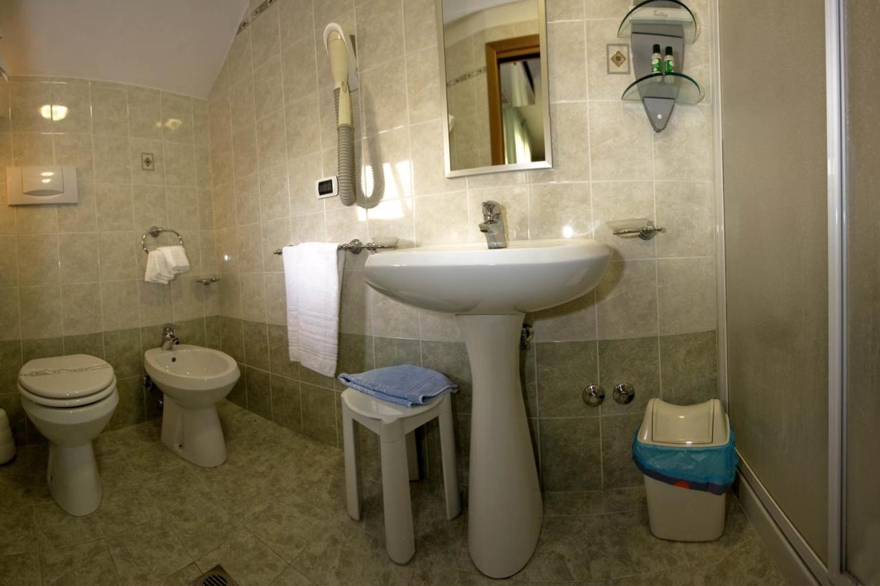 Hotel Solarium San Benedetto del Tronto Exterior photo