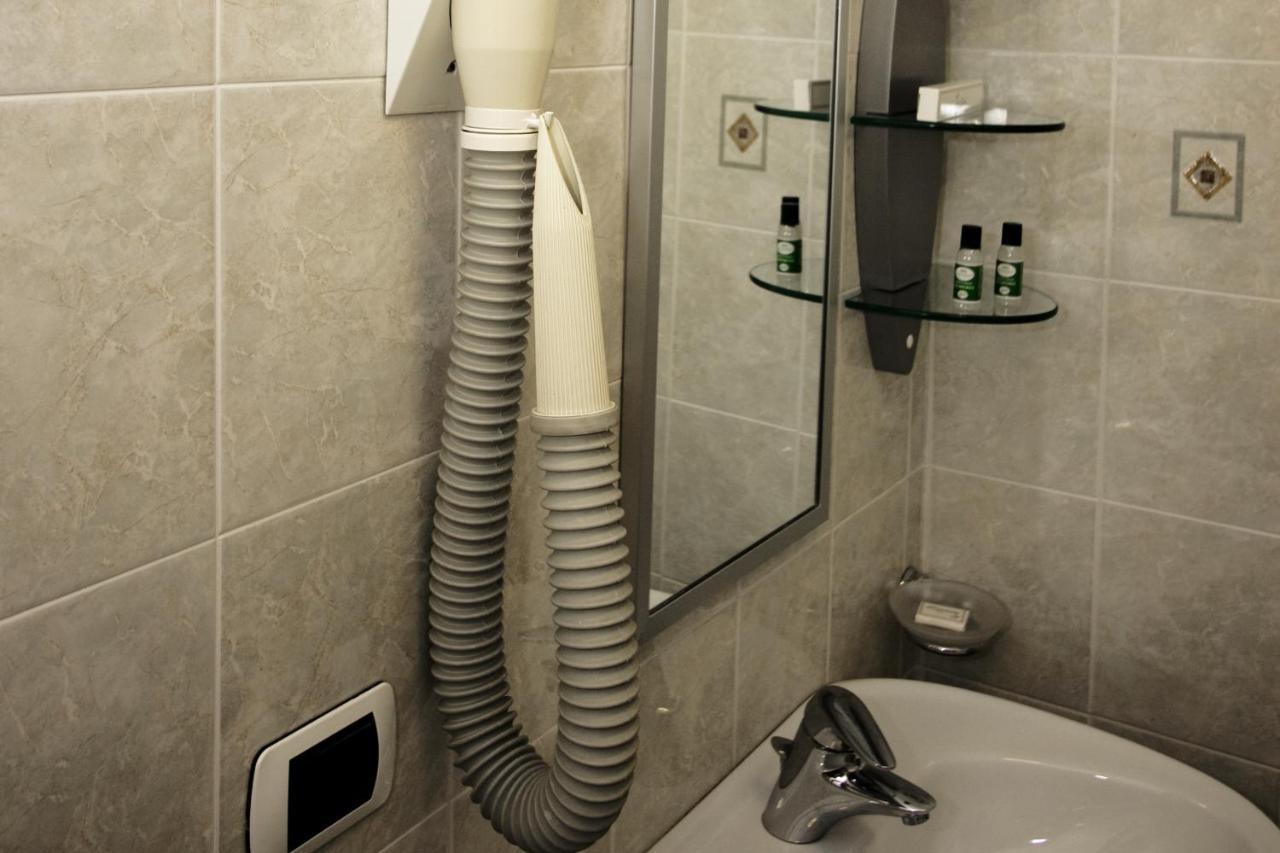Hotel Solarium San Benedetto del Tronto Room photo